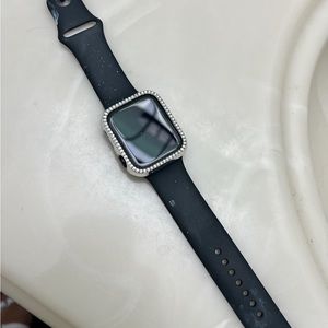 I’m selling my Watch because I’ve only worn it a few times and no longer in need